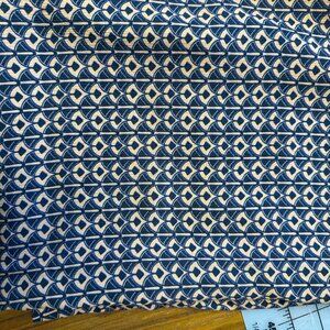 Mood Fabrics Columns and Arches Crinkled Gauzy Viscose Crepe NWT